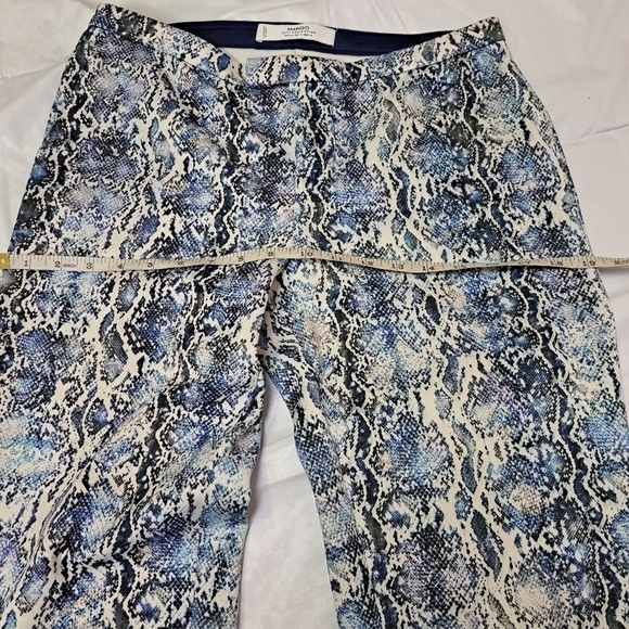 𝅺MANGO Snake print Ankle pants - Picture 6 of 6